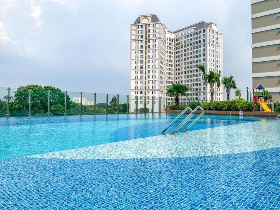 Apartment Ho Cao Cap Gan San Bay *
